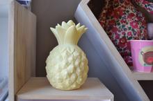 Veilleuse ananas de A Little Lovely Company