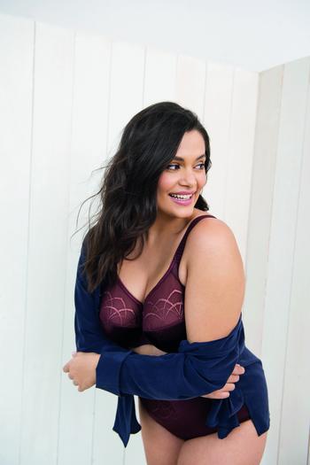 SG Elomi Cate 64€