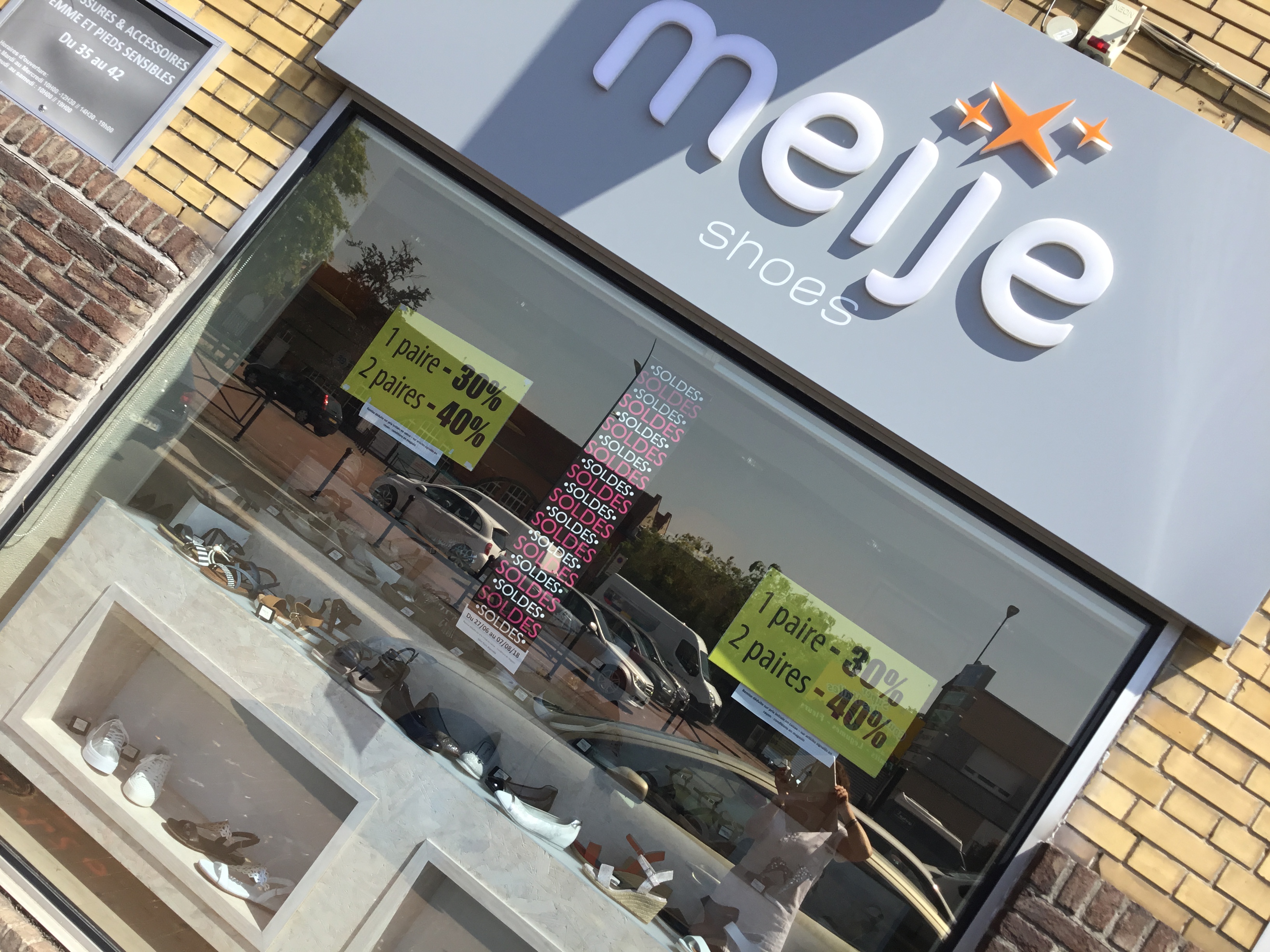 Soldes... Soldes... Soldes... À Marcq-En-Baroeul Chez Meije Chausseur