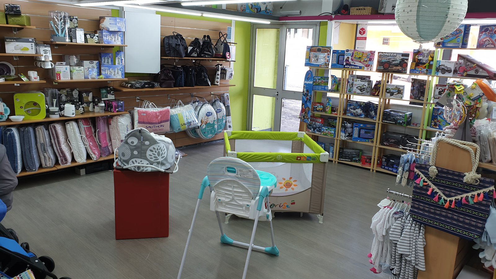 Magasin De Puericulture Saint Joseph 974 La Reunion