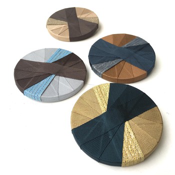 Broches en ruban gros grain et lurex, C. Bertrand